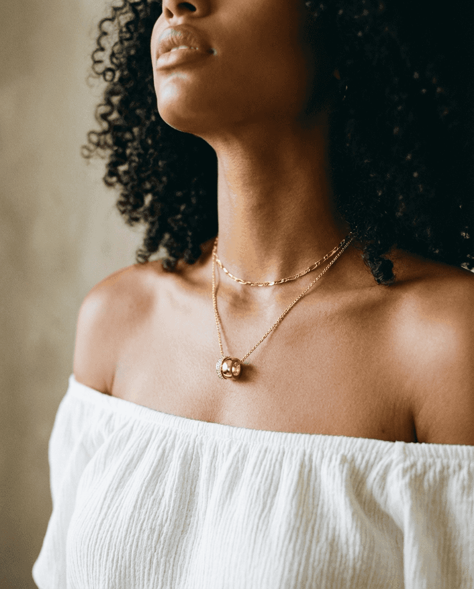 Elegant Interlocking Double Circle Zircon Necklace