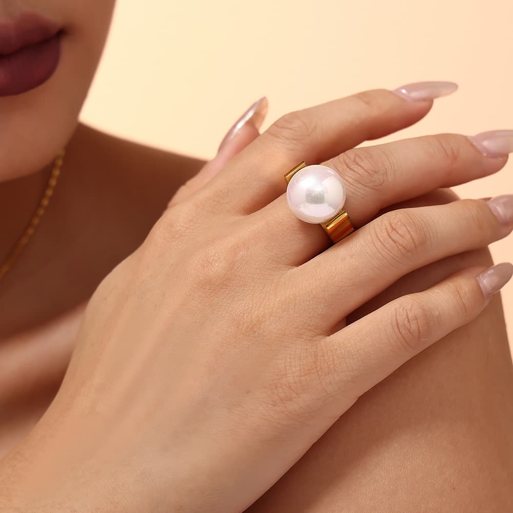 Elegant Oversized Pearl Ring - Image 4